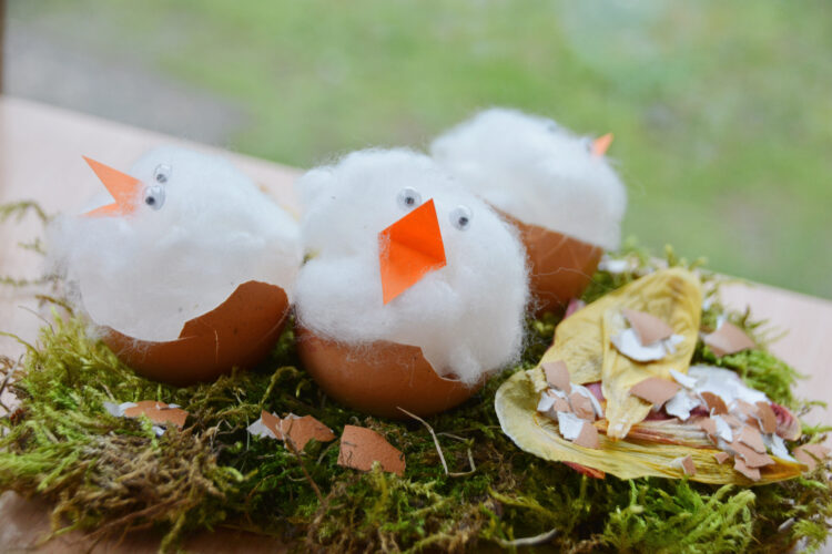 UHU rettet die Eierschalen basteln für das Osterfest Ostereier Ostern Kinder Osterbastelei