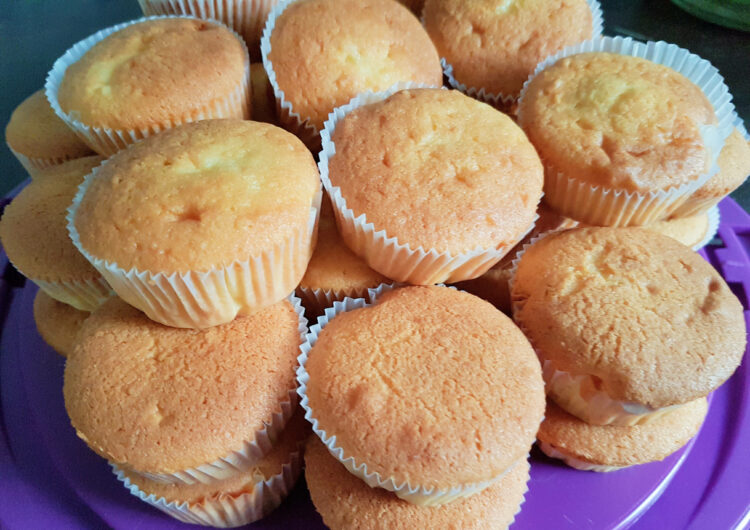Luftig-leckere Muffins mit einer süßen Vanille-Orange-Note! Mit Kindern backen Rezept