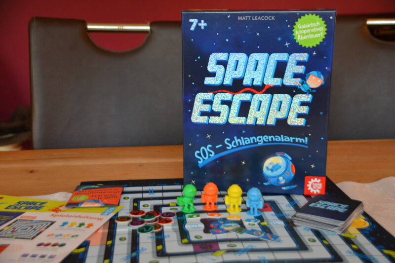Space Escape: SOS – Schlangenalarm! Rettet euch, ihr Nacktmulle! + Gewinnspiel
