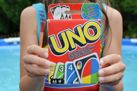 UNO – Der Kartenspielklassiker für die ganze Familie ist bei uns gerade der Hit!