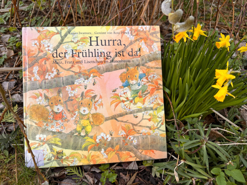 Hurra, der Frühling ist da! – Matz, Fratz und Lisettchen im Blütenbaum
